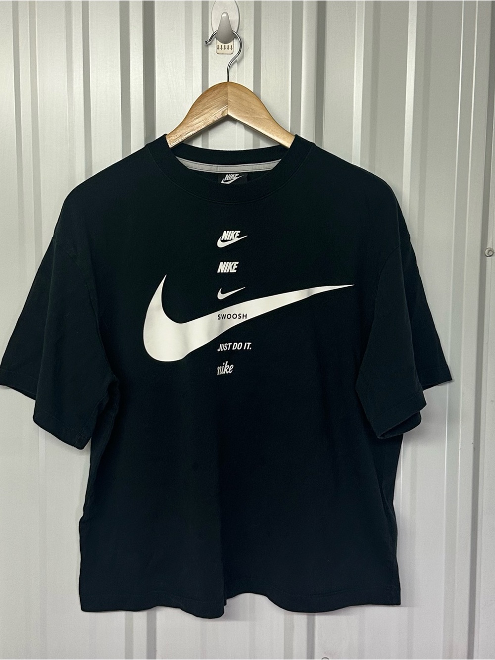 Nike Oversized Boxy Fit Swoosh Graphic Tee Women’s Streetwear Casual T-Shirt